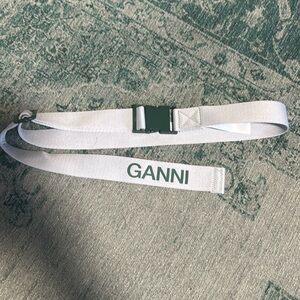 Ganni belt